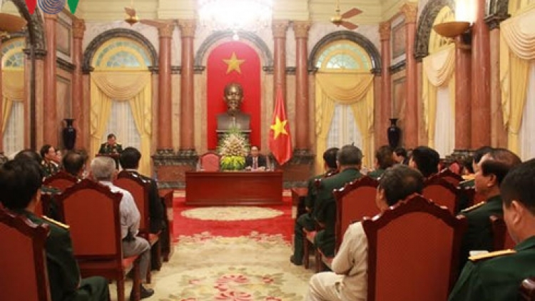Chủ tịch nước Trần Đại Quang tiếp đoàn cựu chiến binh giúp nhau giảm nghèo, làm kinh tế giỏi (Thời sự đêm 13/10/2016)