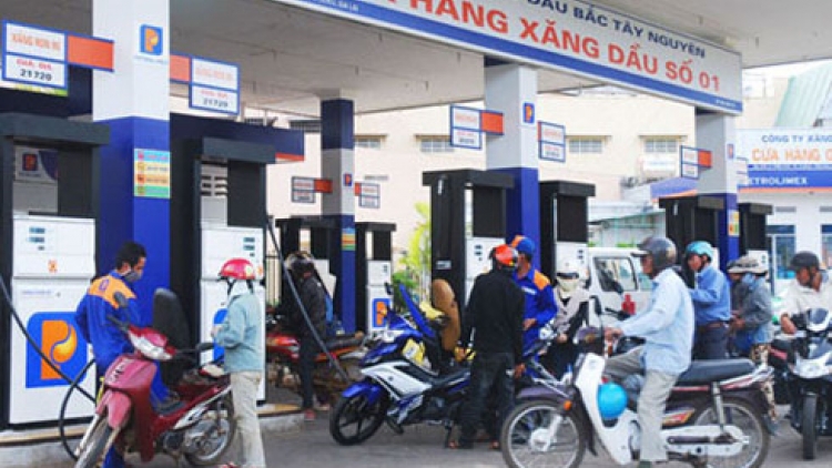 Xăng tăng giá gần 450 đồng một lít từ 4 giờ rưỡi chiều nay (Thời sự chiều 20/10/22016)