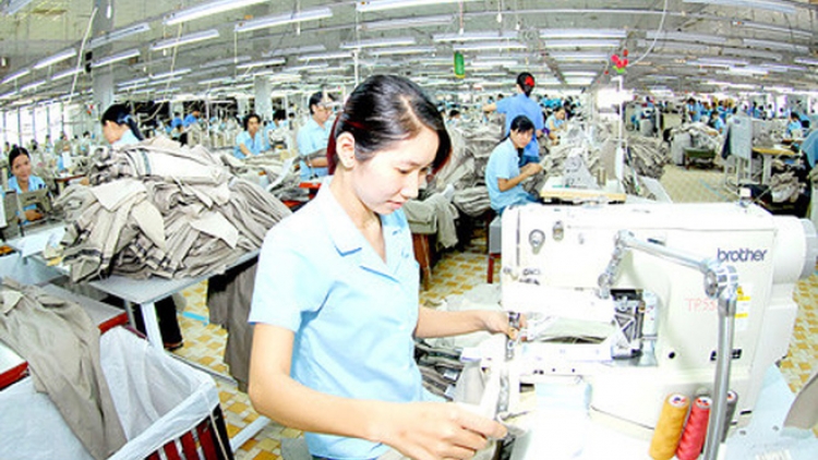 Tham gia vào chuỗi cung ứng dệt may ASEAN: Nâng sức cạnh tranh dệt may Việt Nam (14/11/2016)