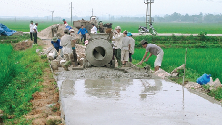 Huy động sức dân để thực hiện thành công chương trình xây dựng nông thôn mới (25/11/2016)