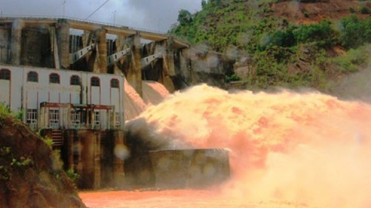 Phải dũng cảm xem xét loại bỏ những thuỷ điện nhỏ ít hiệu quả để đảm bảo an sinh xã hội cho người dân (4/11/2016)