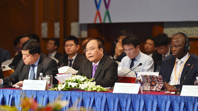 Thủ tướng Nguyễn Xuân Phúc chuyển thông điệp chào đón doanh nghiệp nước ngoài có tâm huyết, công nghệ hiện đại vì Việt Nam không phải là nơi chuyển giá và trốn trách nhiệm môi trường (Thời sự chiều 5/12/2016)