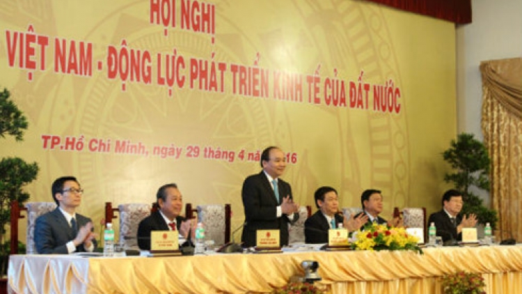 Thủ tướng Nguyễn Xuân Phúc và các thành viên Chính phủ có cuộc đối thoại đầu tiên với cộng đồng doanh nghiệp cả nước (Thời sự chiều 29/4/2016)
