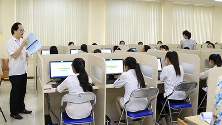 Kỳ thi đánh giá năng lực đợt 1 của Đại học Quốc gia Hà Nội đã kết thúc và đạt thành công ở nhiều mặt, quy mô và tính chất của kỳ thi này được mở rộng hơn (Thời sự đêm 15/5/2016)