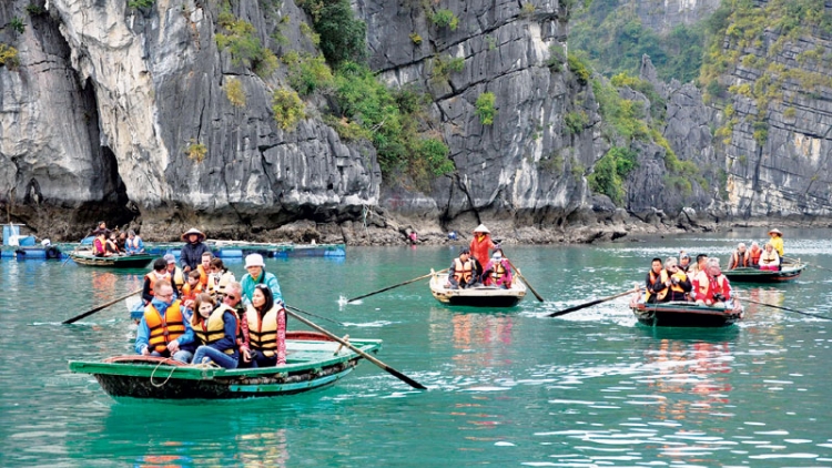 Để du lịch biển đảo phát triển bền vững (23/5/2016)