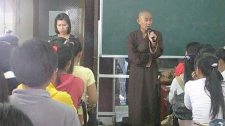 Người sáng lập Trung tâm ngoại ngữ miễn phí Thiện Nhơn, thành phố Hồ Chí Minh (9/5/2016)