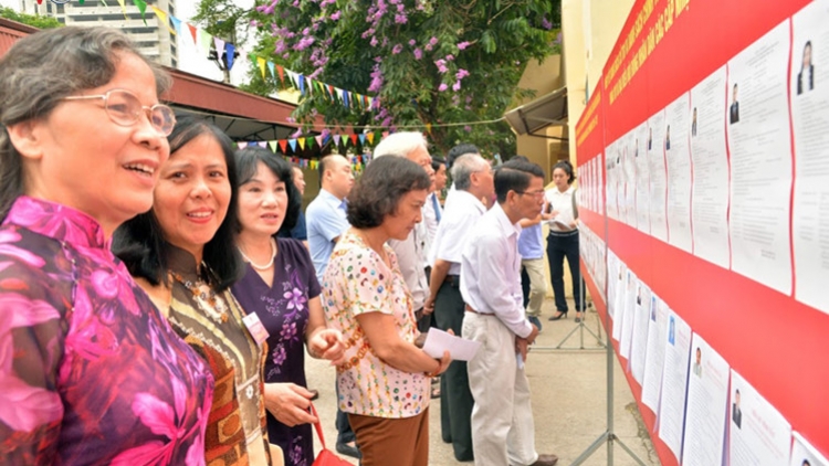 Cử tri kỳ vọng lá phiếu đã bầu chọn (23/5/2016)