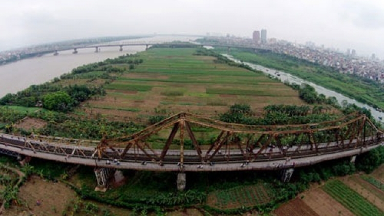 Đại diện mạng lưới sông ngòi Việt Nam đề nghị Chính phủ loại bỏ hẳn “siêu dự án” trên sông Hồng (Thời sự trưa 12/5/2016)
