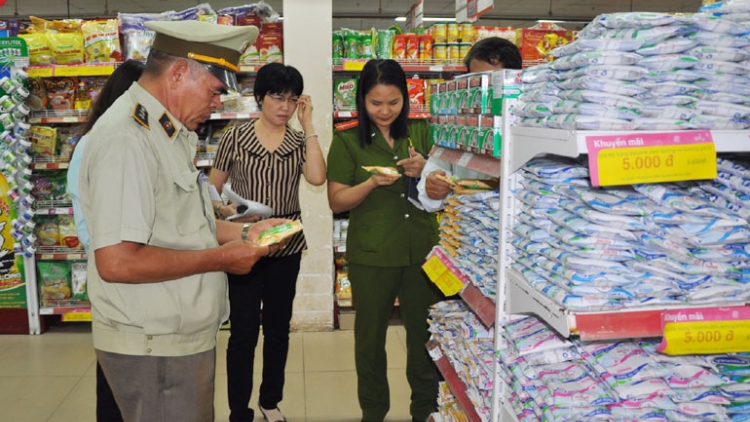 Chống buôn lậu, gian lận thương mại: Phát triển bền vững thị trường trong nước. (10/6/2016)