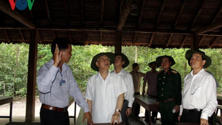 Tổng Bí thư Nguyễn Phú Trọng làm việc tại tỉnh Tây Ninh, kiểm tra việc triển khai Nghị quyết Đại hội 12 của Đảng (Thời sự chiều 5/6/2016)