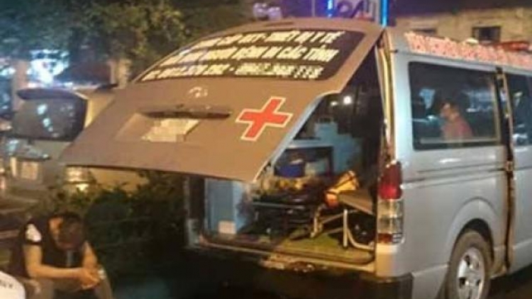 Thực hư thông tin bảo vệ bệnh viện nhi Trung ương ngăn cản xe cứu thương khiến một bệnh nhi tử vong. (Thời sự trưa 6/7/2016)