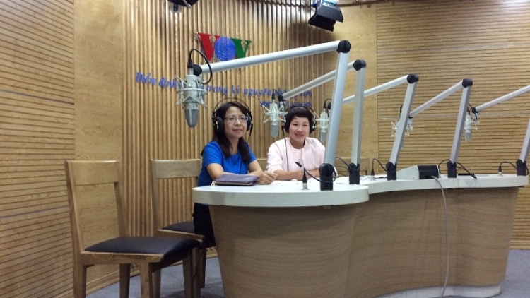Phụ nữ với chương trình đi làm việc ở nước ngoài. (22/7/2016)