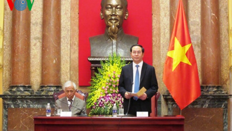 Chủ tịch nước Trần Đại Quang  gặp mặt Đoàn các giáo sư đoạt giải Nobel và các nhà khoa học quốc tế tham dự Hội nghị quốc tế “Khoa học cơ bản và xã hội” (Thời sự chiều 9/7/2016)