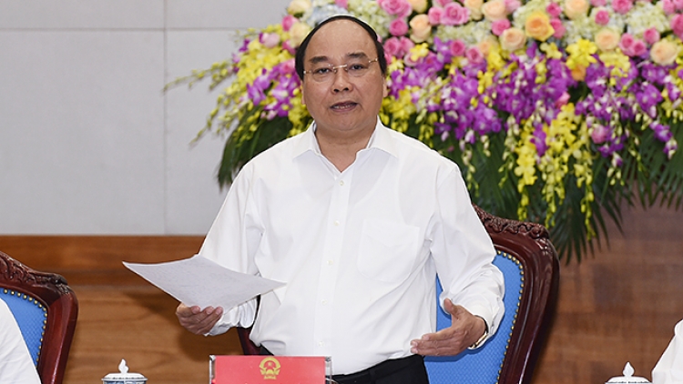 Thủ tướng Nguyễn Xuân Phúc chỉ đạo các địa phương, bộ ngành tháo gỡ nhiều “điểm nóng” để hoàn thành mục tiêu phát triển kinh tế xã hội. (Thời sự chiều 01/7/2016)