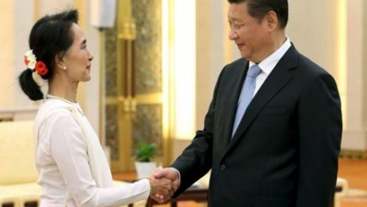 Chuyến thăm Trung Quốc nhiều mục đích của cố vấn nhà nước Myanmar (18/8/2016)