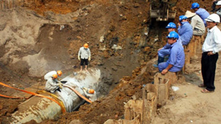 Viện kiểm sát nhân dân Tối cao chỉ đạo xem xét lại vụ “không khởi tố lãnh đạo Vinaconex vì vi phạm lần đầu và nhân thân tốt” (1/8/2016)