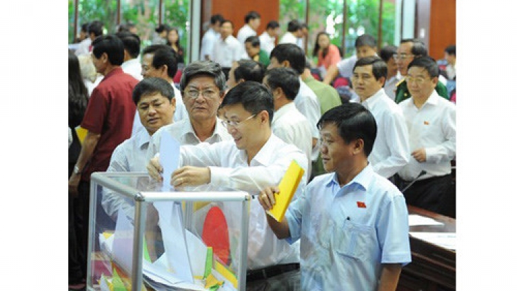 Lấy phiếu, bỏ phiếu tín nhiệm – công cụ kiểm soát quyền lực (31/8/2016)