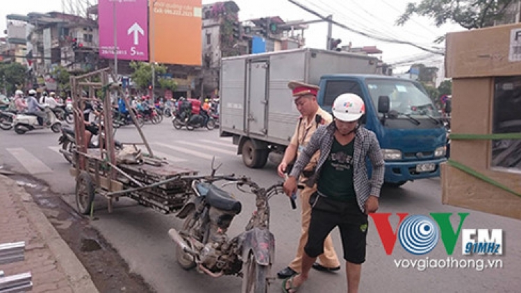 Hiểm họa từ xe tự chế, xe thô sơ chở hàng cồng kềnh (28/9/2016)