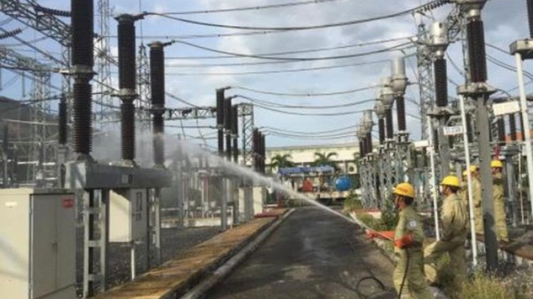 Vì sao khó giảm tổn thất điện năng trên lưới điện cao áp (15/9/2016)