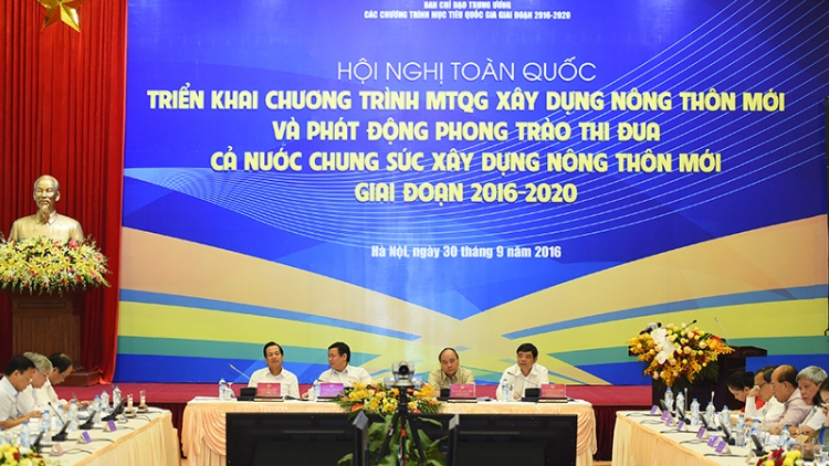 Thủ tướng Nguyễn Xuân Phúc dự Hội nghị toàn quốc triển khai Chương trình mục tiêu quốc gia xây dựng nông thôn mới và phát động phong trào thi đua “Cả nước chung sức xây dựng nông thôn mới” giai đoạn 2016-2020 (Thời sự trưa 30/9/2016)