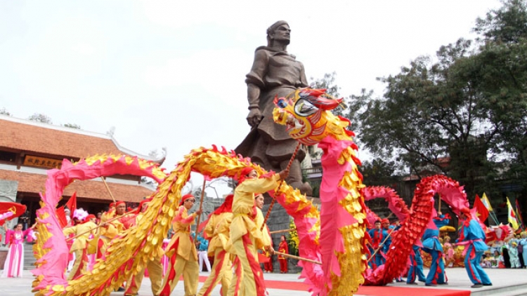 Tưng bừng Lễ hội kỷ niệm 227 năm chiến thắng Ngọc Hồi - Đống Đa tại Hà Nội và tại huyện Tây Sơn (tỉnh Bình Định), quê hương của người Anh hùng áo vải cờ đào Quang Trung - Nguyễn Huệ. (Thời sự chiều 12/02/2016)