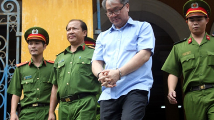 Tòa án nhân dân cấp cao tại thành phố Hồ Chí Minh tuyên án phúc thẩm đối với các bị cáo trong vụ án thất thoát hơn 9.000 tỷ tại Ngân hàng Xây dựng Việt Nam, đồng thời quyết định khởi tố thêm 3 vụ án khác (Thời sự chiều 24/1/2017)