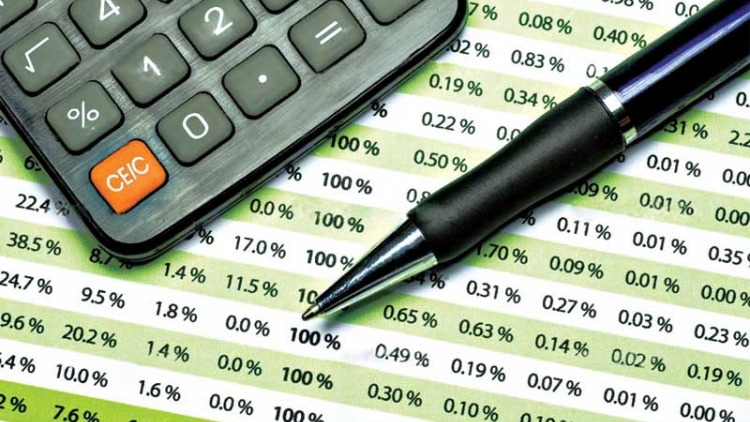 Bộ Tài chính sẽ kiên quyết cắt giảm khoản chi có trong dự toán nhưng đến 30/6 chưa phân bổ hoặc đã phân bổ nhưng chưa triển khai thực hiện. (Thời sự trưa 10/01/2017)