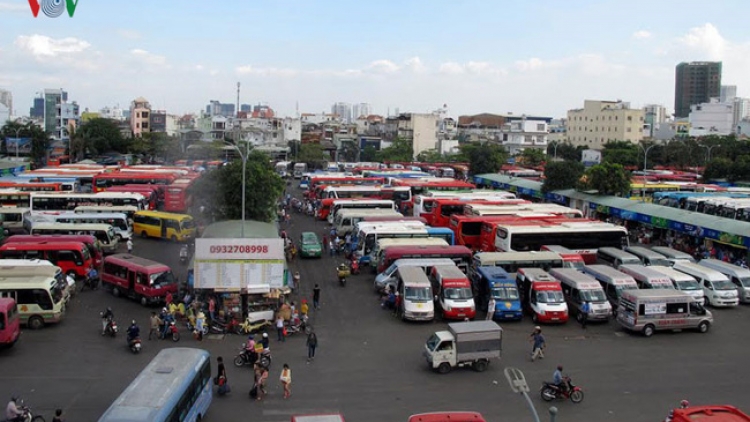 Ủy ban An toàn giao thông Quốc gia đề nghị Ban An toàn giao thông tỉnh, thành phố trực thuộc Trung ương xử lý nghiêm việc tăng giá vé vận chuyển hành khách sai quy định trong dịp Tết. Trong khi đó, nhiều hãng xe đã tăng giá vé từ 7% đến 60% so với ngày thường (Thời sự trưa 20/1/2017)
