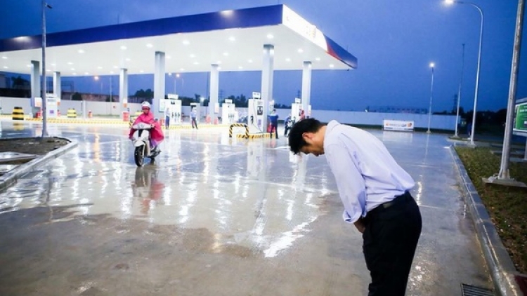 Xuất hiện cây xăng Nhật Bản đầu tiên tại Hà Nội với cách thức phục vụ khác biệt hoàn toàn so với các cây xăng của nước ta (12/10/2017)