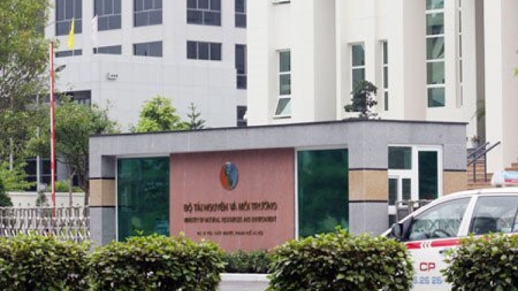 Tổng cục Môi trường tạm dừng hoạt động Trưởng đoàn thanh tra của ông Nguyễn Xuân Quang tại Long An (Thời sự trưa 2/10/2017)