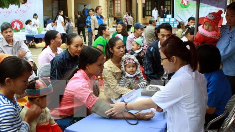 Ban Chấp hành Trung ương ban hành Nghị quyết về tăng cường công tác bảo vệ, chăm sóc và nâng cao sức khoẻ nhân dân trong tình hình mới (Thời sự chiều 29/10/2017)