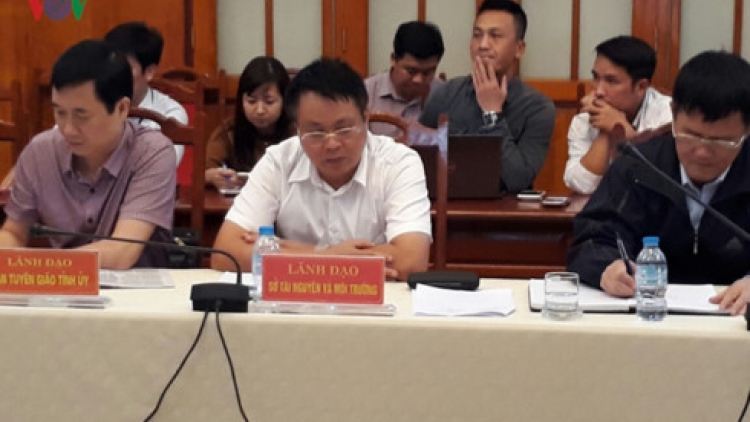 Yên Bái quyết định kỷ luật cảnh cáo ông Phạm Sỹ Quý và cho thôi chức Giám đốc Sở Tài nguyên và Môi trường (Thời sự chiều 27/10/2017)