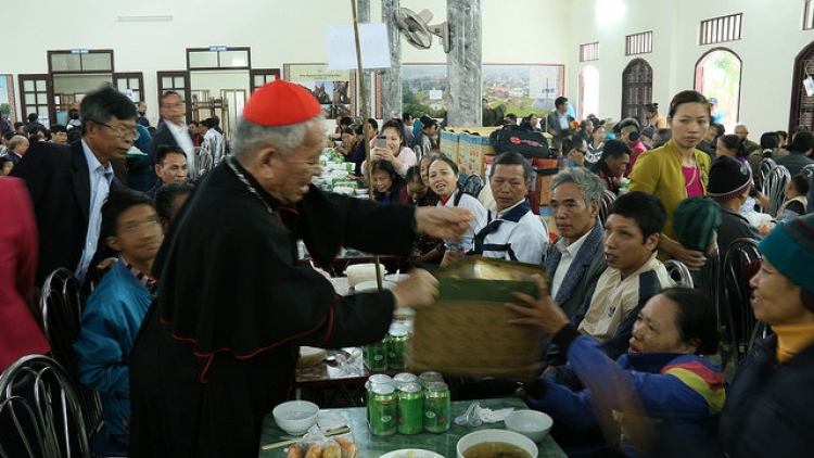 Giáo hội Công giáo tổ chức sự kiện "Ngày vì người nghèo": Hãy yêu thương bằng hành động cụ thể. (28/11/2017)