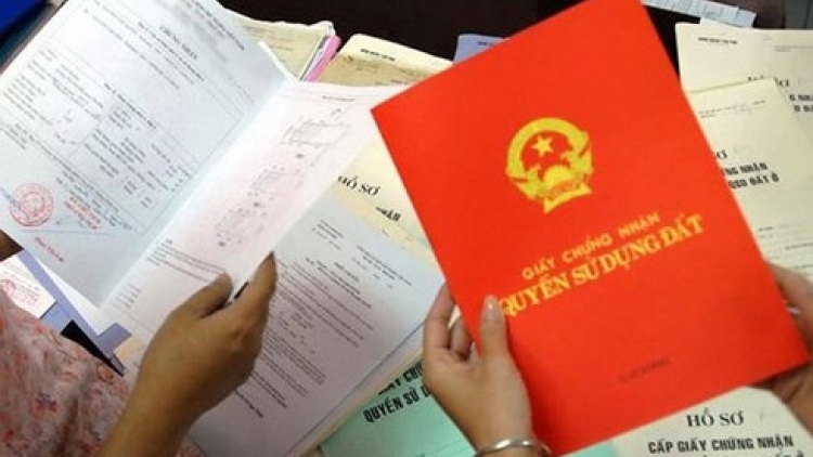 Sổ đỏ ghi tên cả gia đình: Hạn chế và ngăn chặn các tranh chấp (27/11/2017)
