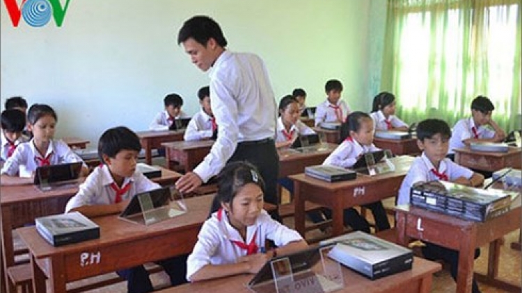 Tuyển sinh vào lớp 6: "Cởi trói" cho các trường hay tăng áp lực luyện thi (25/12/2017)