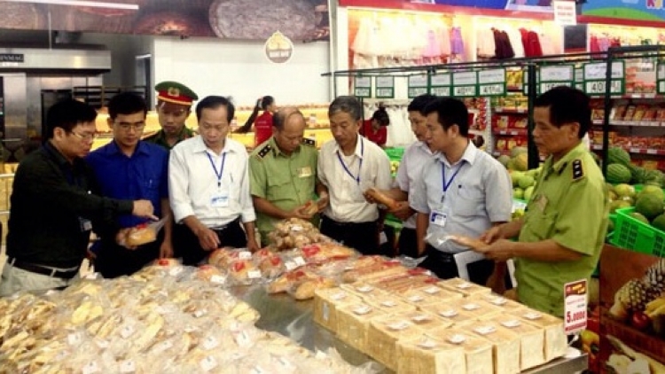 Xiết chặt quản lý An toàn vệ sinh thực phẩm dịp Tết (26/12/2017)