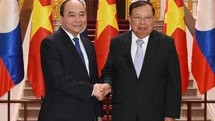 Vun đắp quan hệ đặc biệt, hợp tác toàn diện Việt Nam- Lào (19/12/2017)
