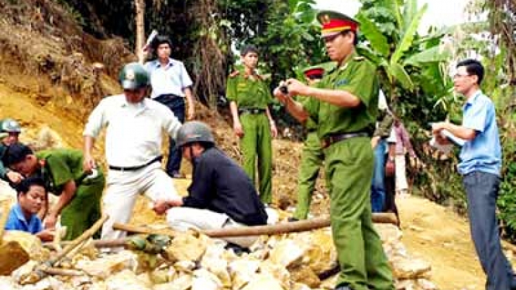 Xử phạt vi phạm hành chính trong lĩnh vực môi trường: Khoảng cách giữa quy định và thực hiện (20/2/2017)