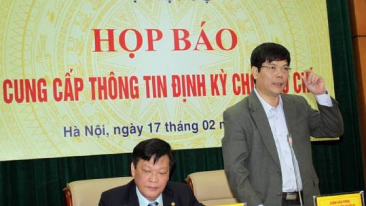 Bộ Nội vụ công bố 9 địa phương có hiện tượng cả nhà làm quan. (Thời sự trưa 17/02/2017)