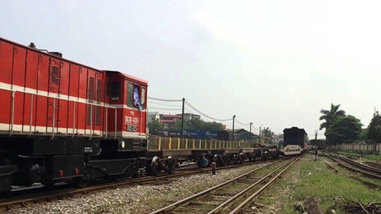 Tập trung đầu tư và kết nối vận tải đường sắt (07/02/2017)