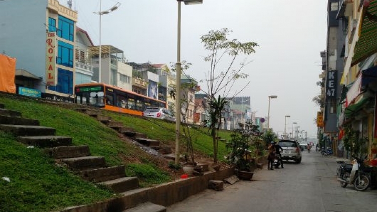 Hạ cốt đê sông Hồng có đảm bảo chống lũ (22/2/2017)