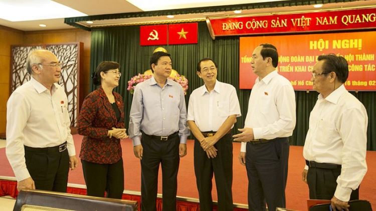 Những gương mặt quen và chuyện cử tri chuyên nghiệp (20/2/2017)