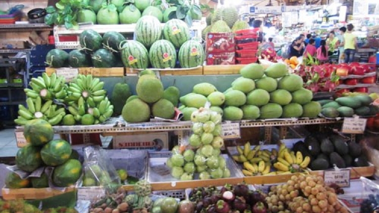 Trái cây nhập khẩu ồ ạt vào Việt Nam: Cuộc chiến không cân sức với sản phẩm nội (22/3/2017)