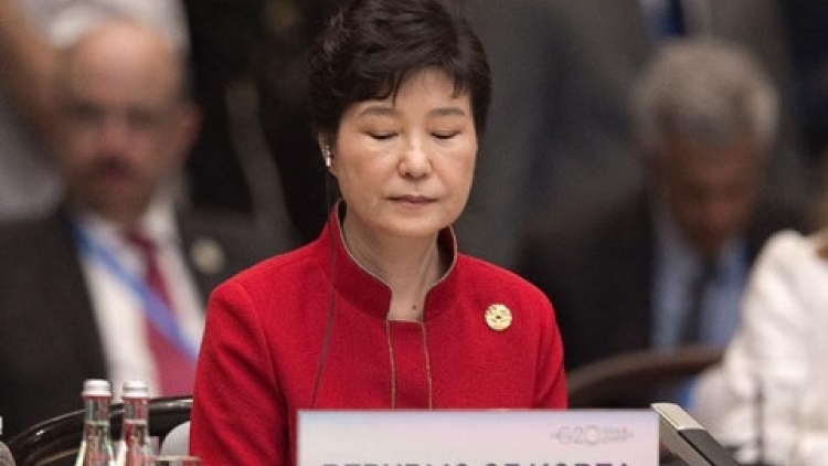 Bê bối chính trị Hàn Quốc: Sai một li, đi một dặm (12/3/2017)