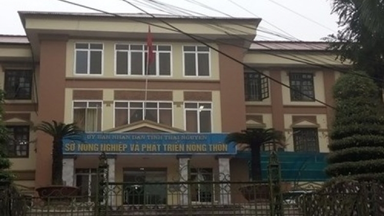 Thủ tướng Nguyễn Xuân Phúc yêu cầu làm rõ vụ việc Sở Nông nghiệp và Phát triển nông thôn tỉnh Thái Nguyên bổ nhiệm "thừa" 23 cán bộ (Thời sự trưa 12/3/2017)