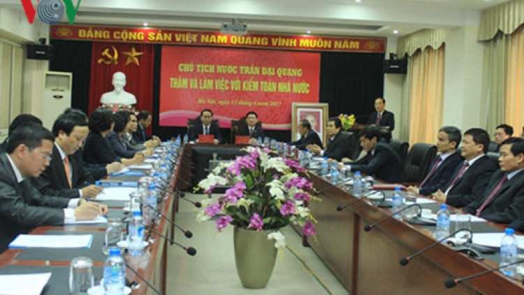 Chủ tịch nước Trần Đại Quang đề nghị, Kiểm toán Nhà nước phải chủ động kiểm toán những ngành nghề, lĩnh vực dễ phát sinh tham nhũng (Thời sự trưa 13/4/2017)