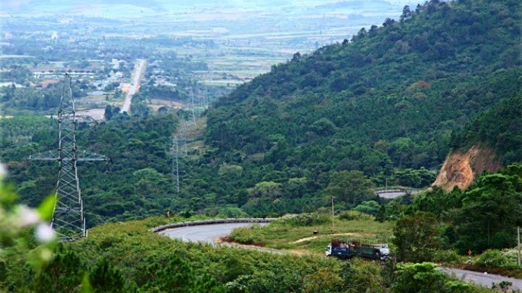Tháng tư về thăm “Núi lớn” Chư Prong, vùng đất anh hùng (30/4/2017)