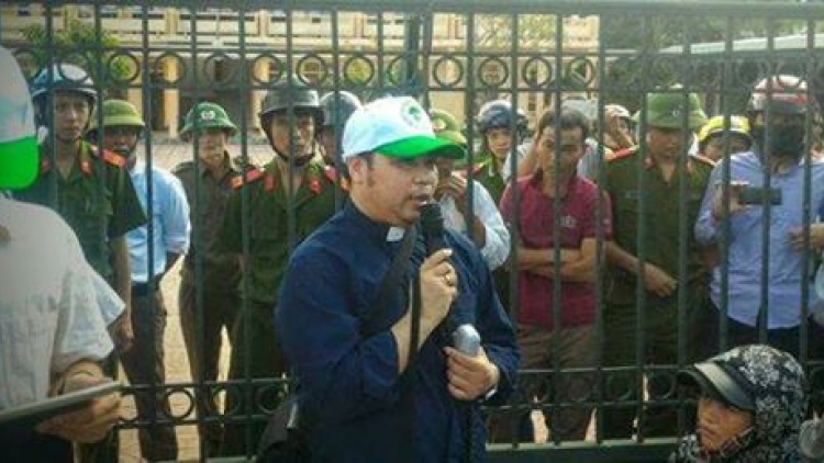 Hành vi vi phạm pháp luật nghiêm trọng của Linh mục Đặng Hữu Nam khi rao giảng về lòng hận thù dân tộc, phỉ báng chính quyền và bóp méo sự thật lịch sử (4/5/2017)