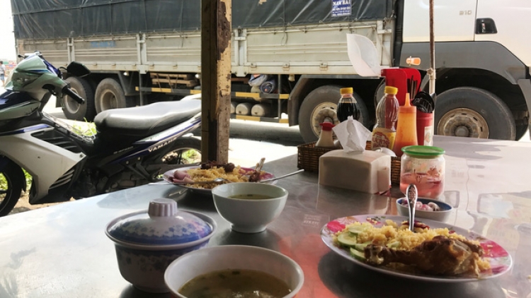 An toàn về nhà: Bữa cơm của các bác tài (11/5/2017)