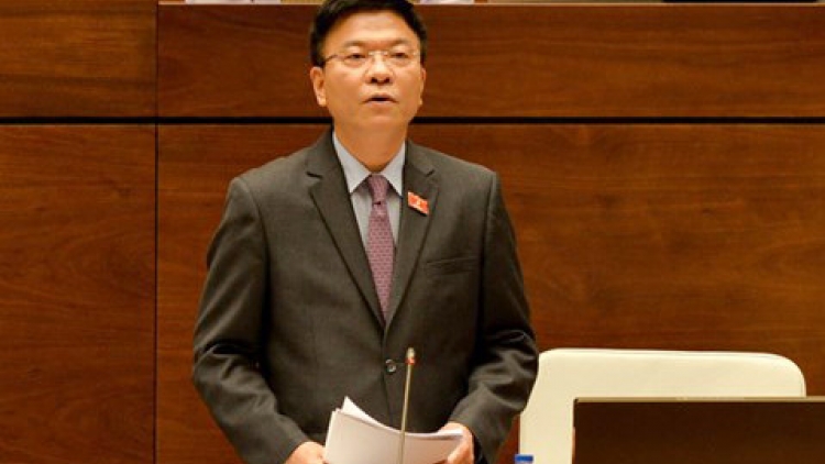 Việc xác định cơ quan giải quyết bồi thường trong hoạt động tố tụng hình sự là chủ đề được rất nhiều đại biểu Quốc hội quan tâm trong phiên làm việc sáng nay của kỳ họp thứ 3 (Thời sự trưa 31/5/2017)